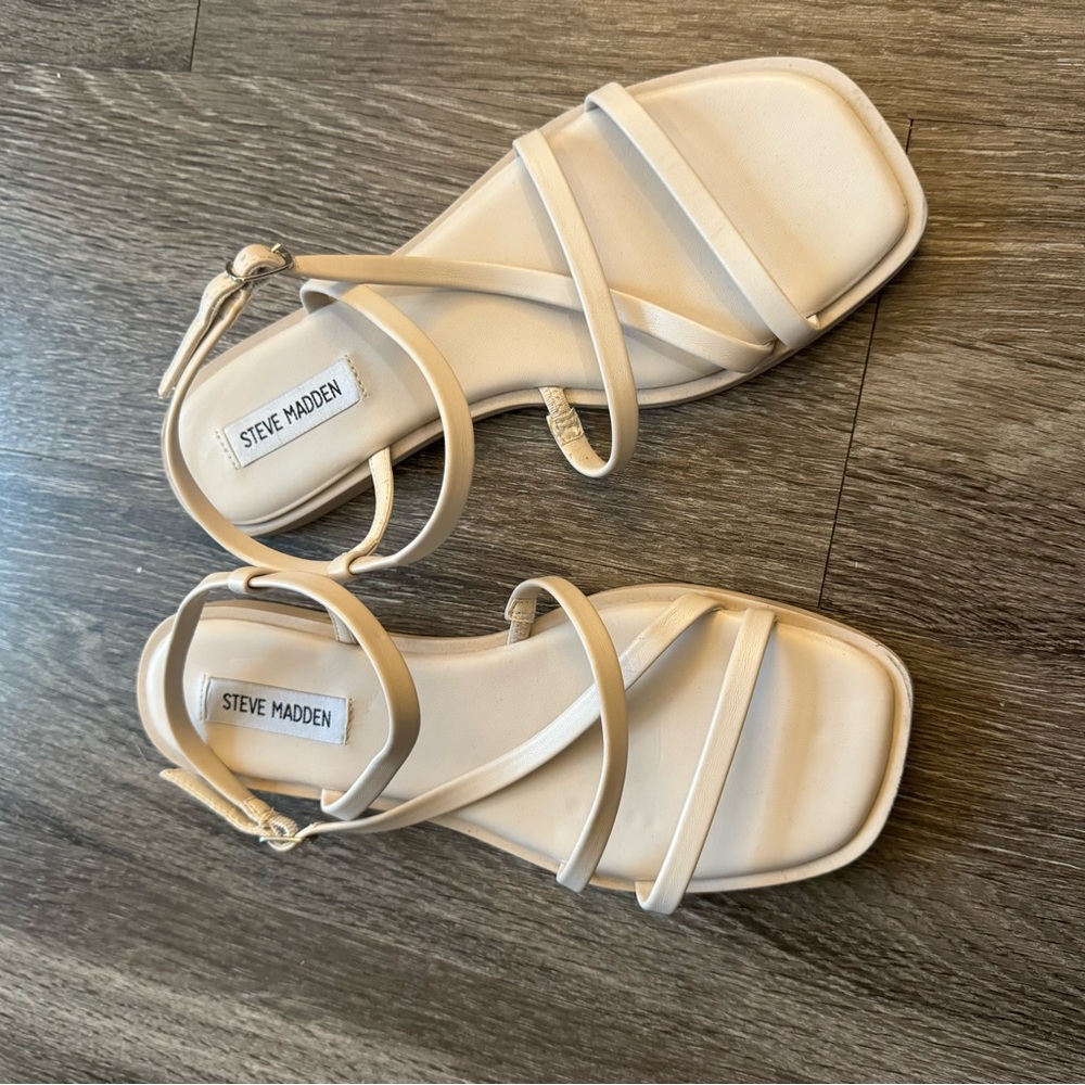 Steve Madden sandal
